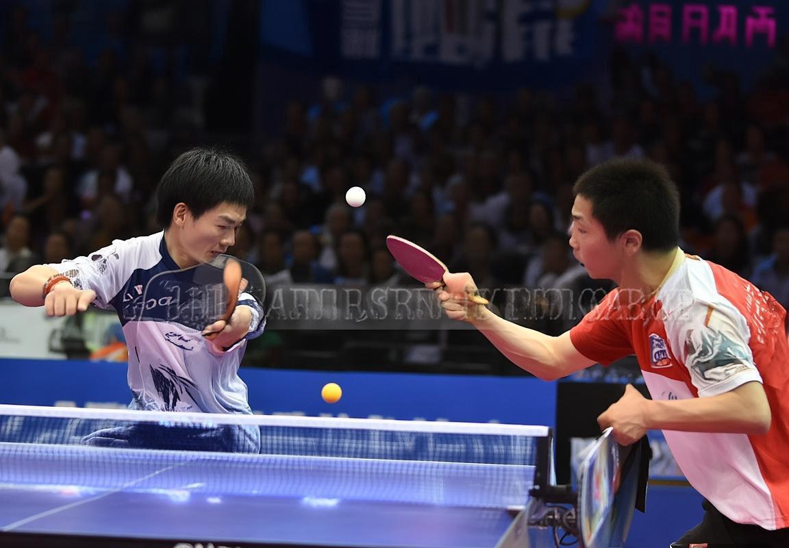 2015乒乓球巅峰对决：张继科与张宇镇激情对决