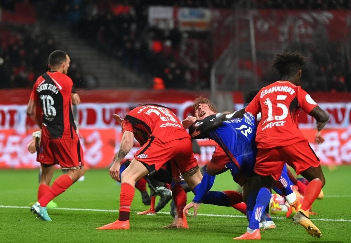 2020法甲对决：昂热VS尼斯战术解析与阵容布局